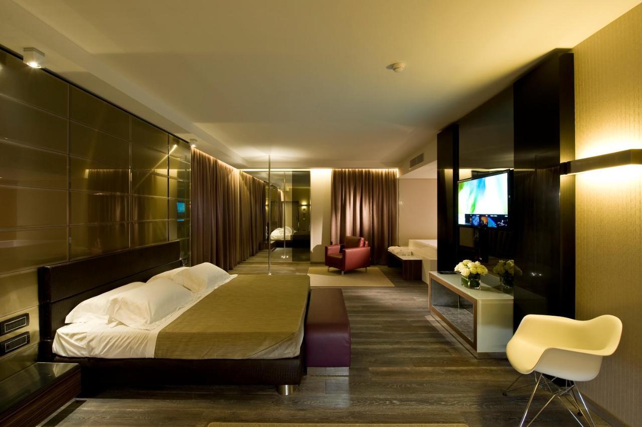Viola Mhotel غروميلو ديل مونتيه المظهر الخارجي الصورة