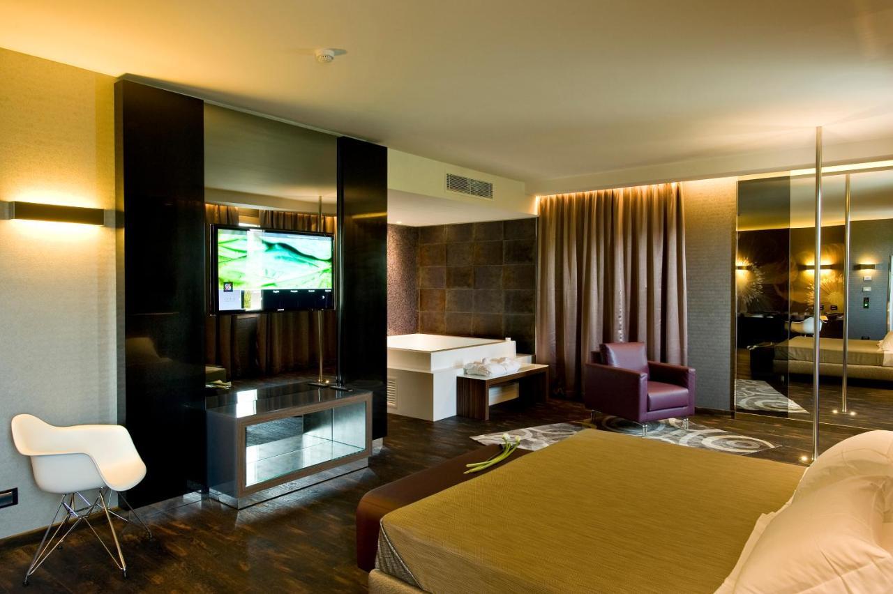 Viola Mhotel غروميلو ديل مونتيه المظهر الخارجي الصورة